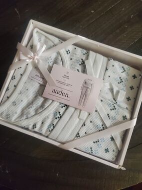 Auden Women’s Thermal Pajama Set - White with Teal Floral Print